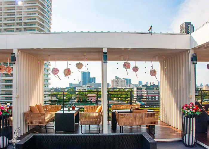 HT9 Hotel
